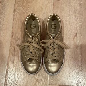 G by guess gold sneakers tennis shoes size 8